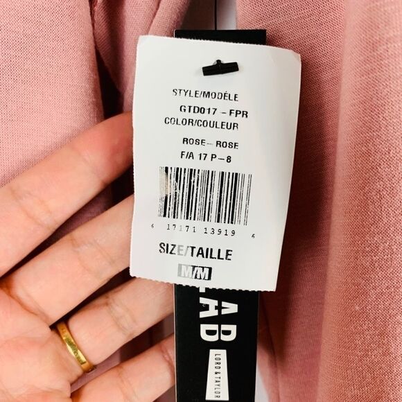 𝅺DESIGN Lab Ruffled Sweater - Picture 4 of 7